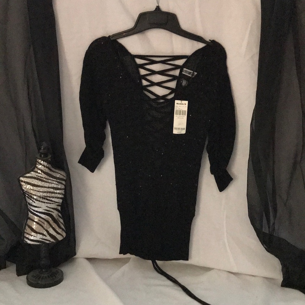 BKE woman’s sweater NWT
